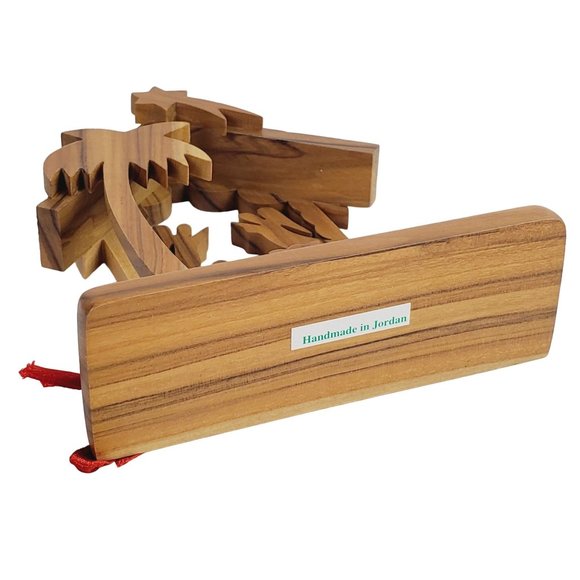 Three Piece Religious Olive Wood Carved Jesus, Praying Hands, Manger, EUC - Picture 8 of 8